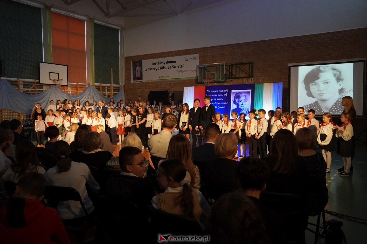 Uroczystość odsłonięcia Pomnika Ławeczki Zofii Niedziałkowskiej [1.12.2023] - zdjęcie #22 - eOstroleka.pl