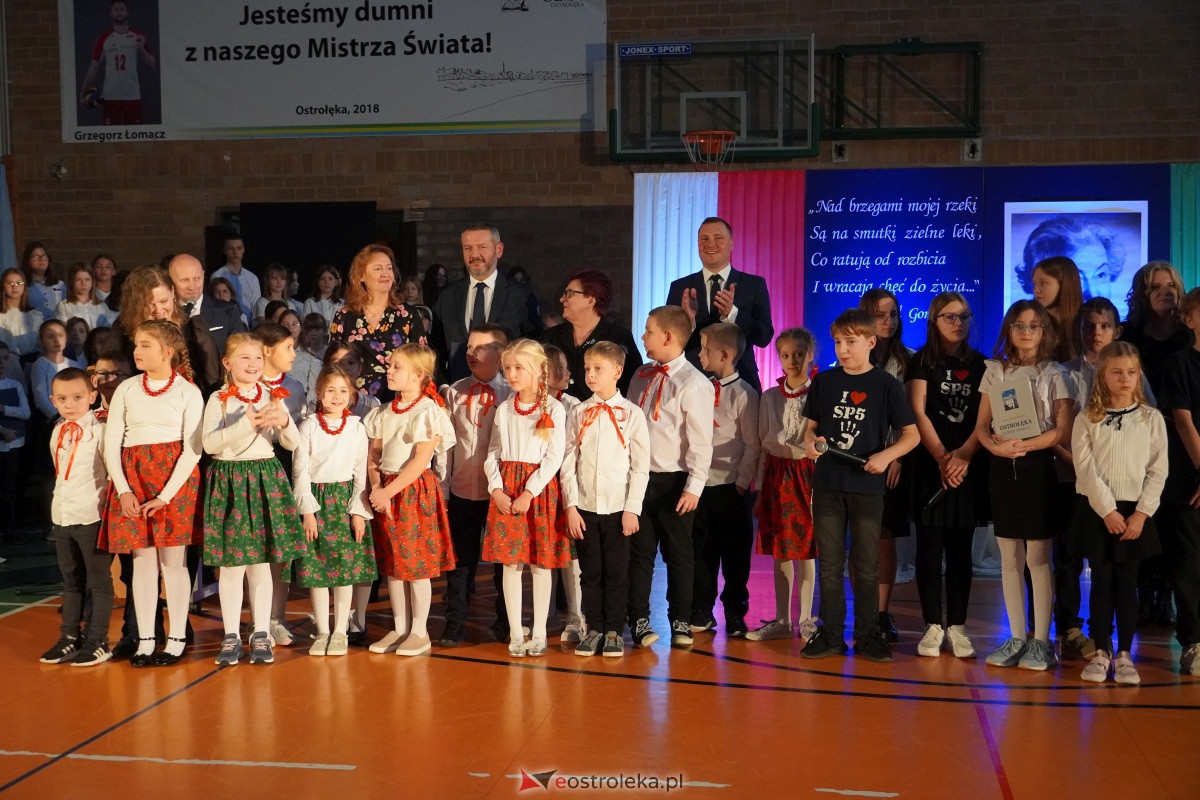 Uroczystość odsłonięcia Pomnika Ławeczki Zofii Niedziałkowskiej [1.12.2023] - zdjęcie #14 - eOstroleka.pl