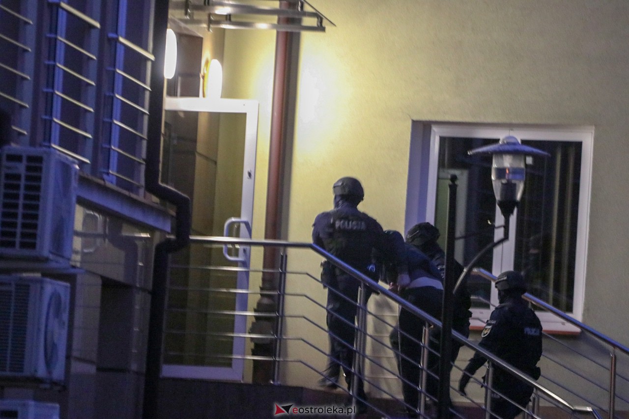 Nożownik Albert G. tymczasowo aresztowany [1.12.2023] - zdjęcie #12 - eOstroleka.pl