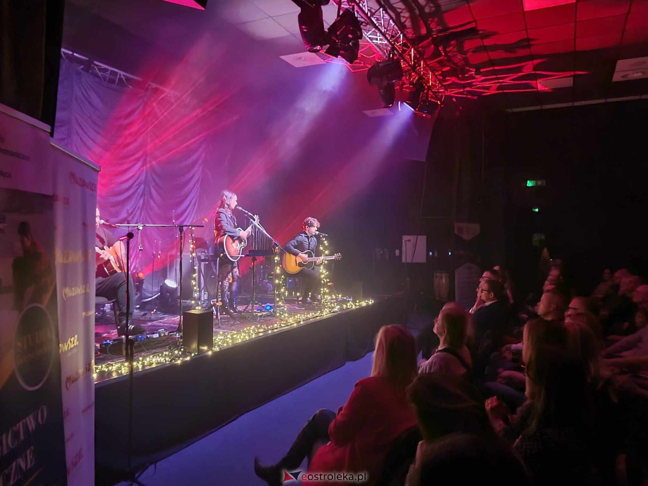 Koncert Kasi Kowalskiej w Ostrołęce [1.12.2023] - zdjęcie #33 - eOstroleka.pl