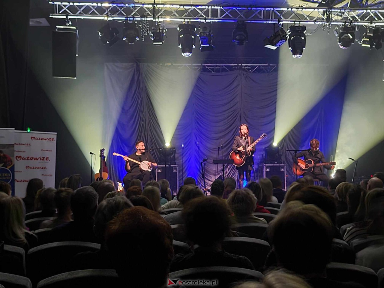 Koncert Kasi Kowalskiej w Ostrołęce [1.12.2023] - zdjęcie #26 - eOstroleka.pl