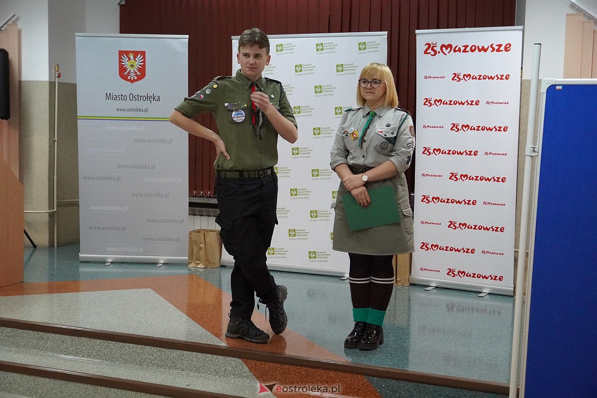 Miejskie Dyktando Ortograficzne na 650-lecie Ostrołęki zorganizowane przez ZHP [2.12.2023] - zdjęcie #119 - eOstroleka.pl