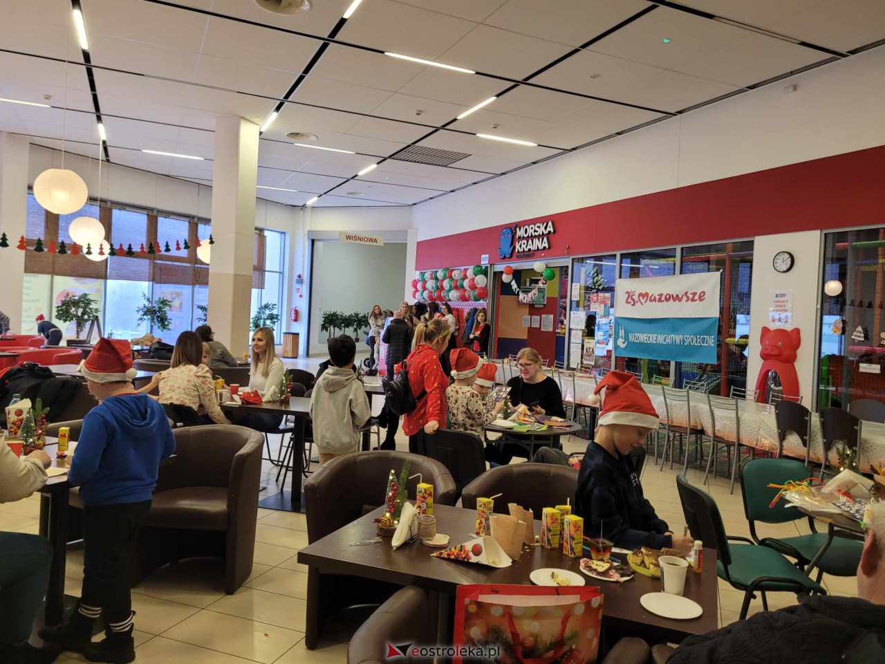Rodzinne Spotkanie Mikołajkowe [02.12.2023] - zdjęcie #9 - eOstroleka.pl