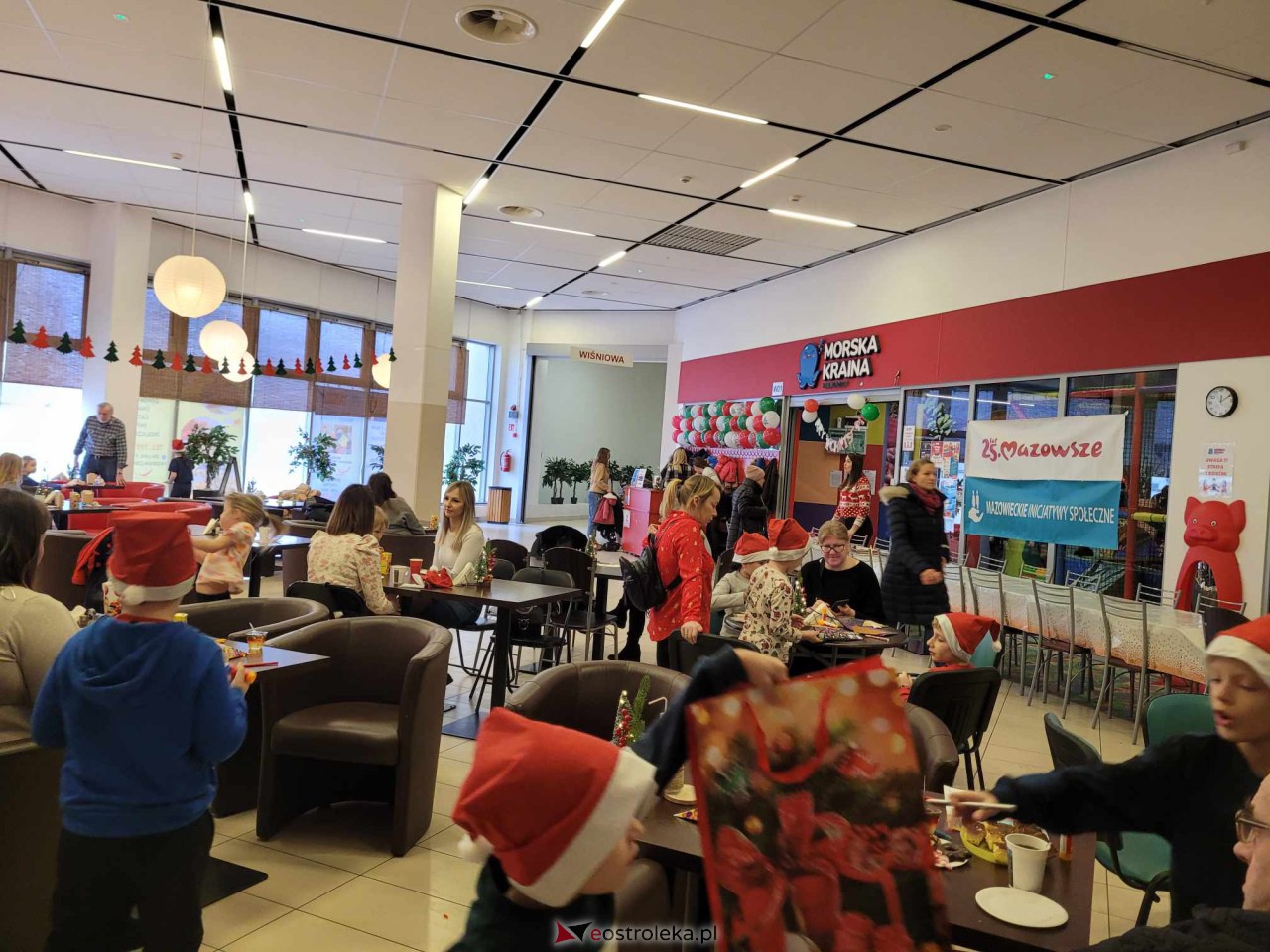 Rodzinne Spotkanie Mikołajkowe [02.12.2023] - zdjęcie #8 - eOstroleka.pl