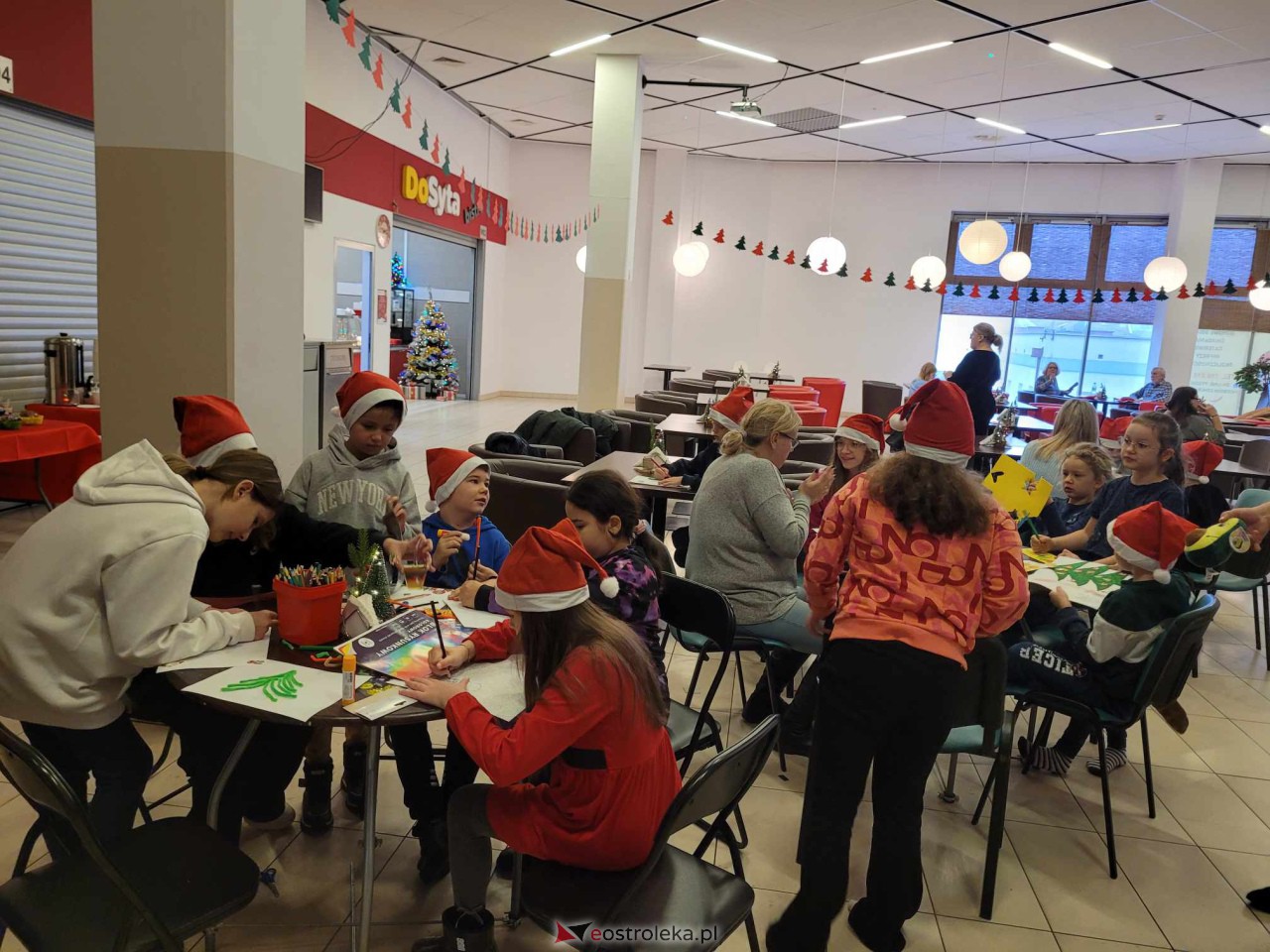 Rodzinne Spotkanie Mikołajkowe [02.12.2023] - zdjęcie #4 - eOstroleka.pl