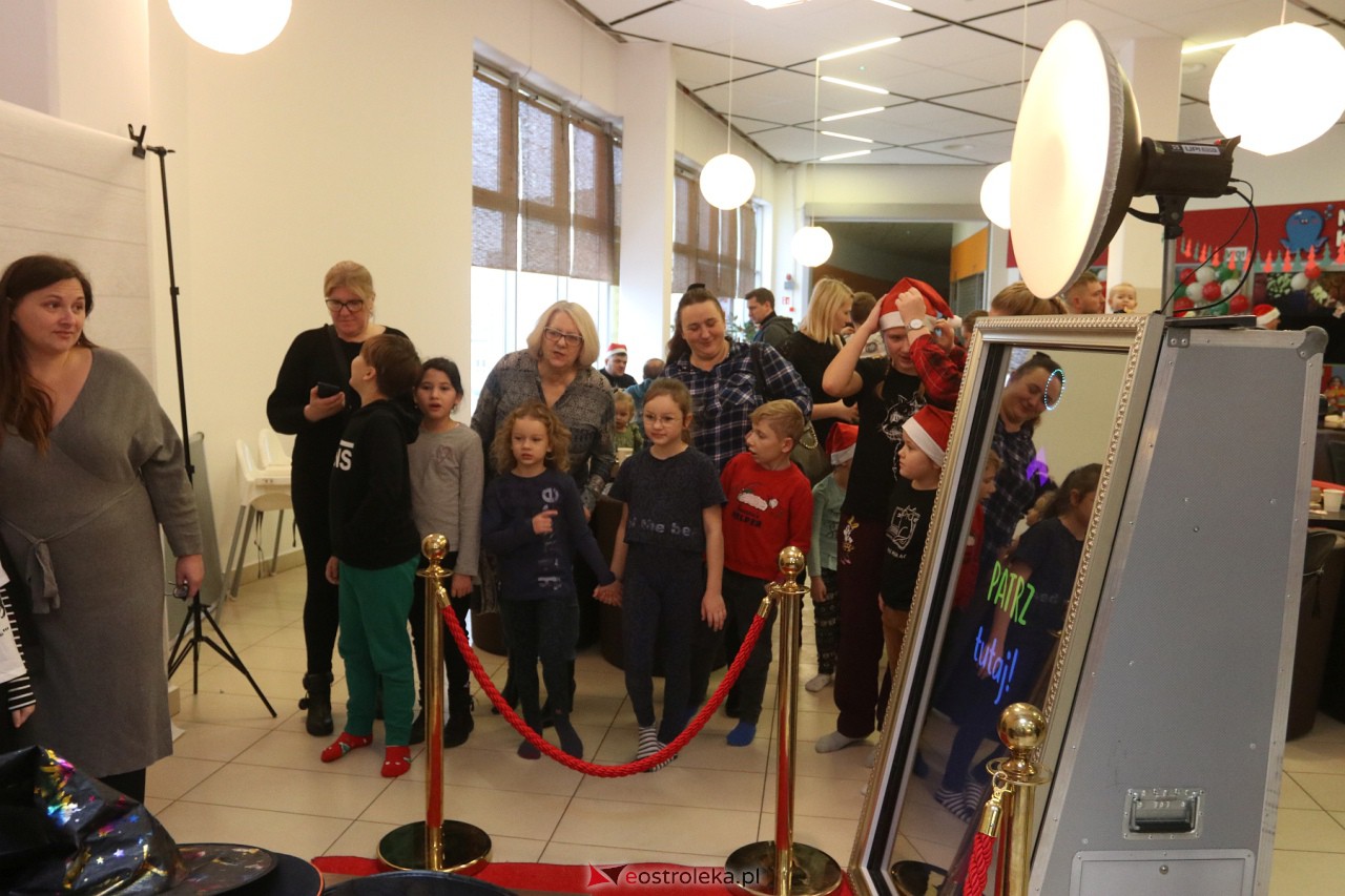 Rodzinne Spotkanie Mikołajkowe [02.12.2023] - zdjęcie #136 - eOstroleka.pl