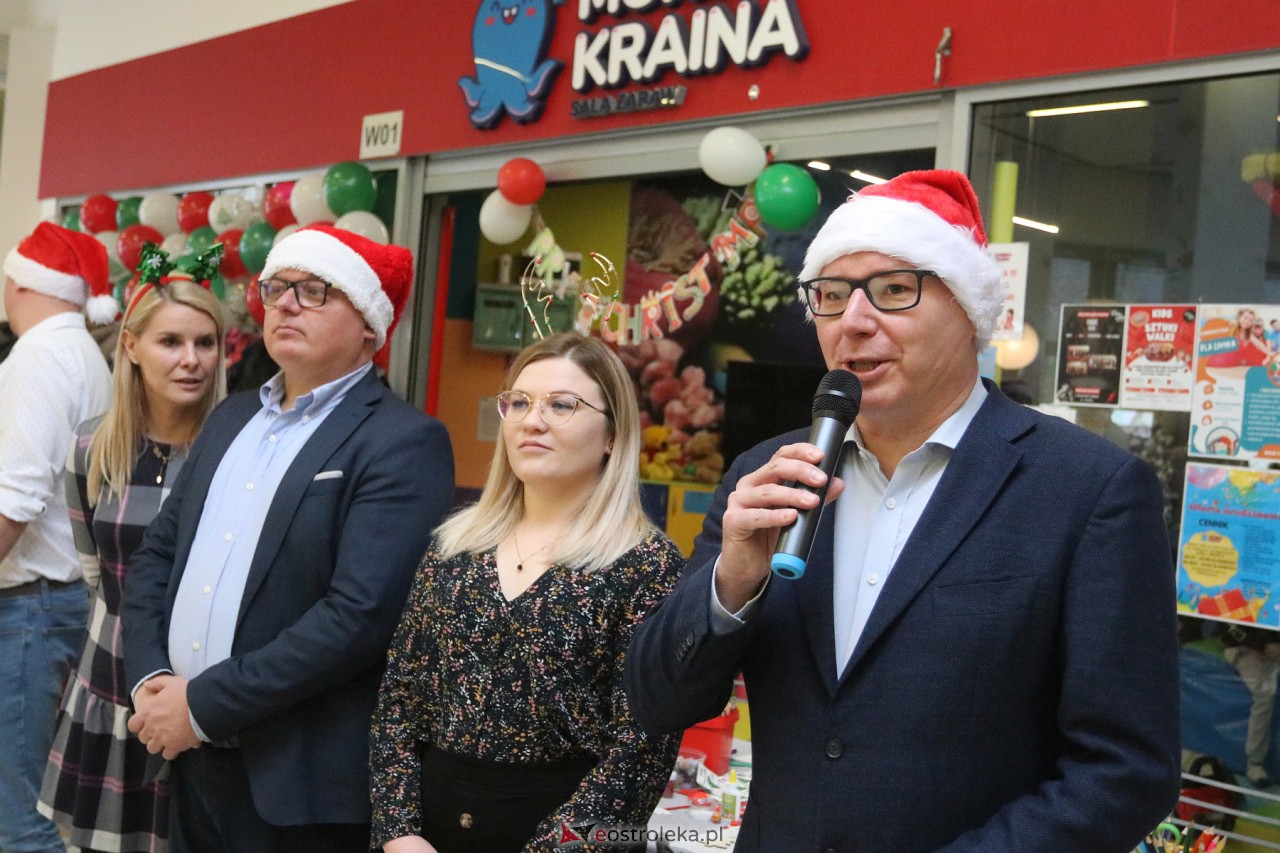 Rodzinne Spotkanie Mikołajkowe [02.12.2023] - zdjęcie #126 - eOstroleka.pl