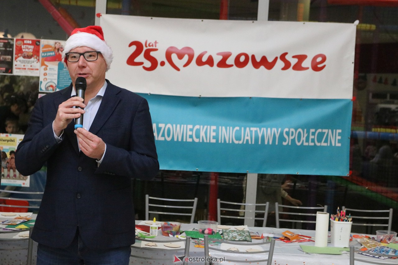 Rodzinne Spotkanie Mikołajkowe [02.12.2023] - zdjęcie #124 - eOstroleka.pl