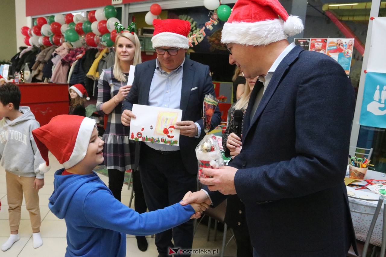 Rodzinne Spotkanie Mikołajkowe [02.12.2023] - zdjęcie #110 - eOstroleka.pl