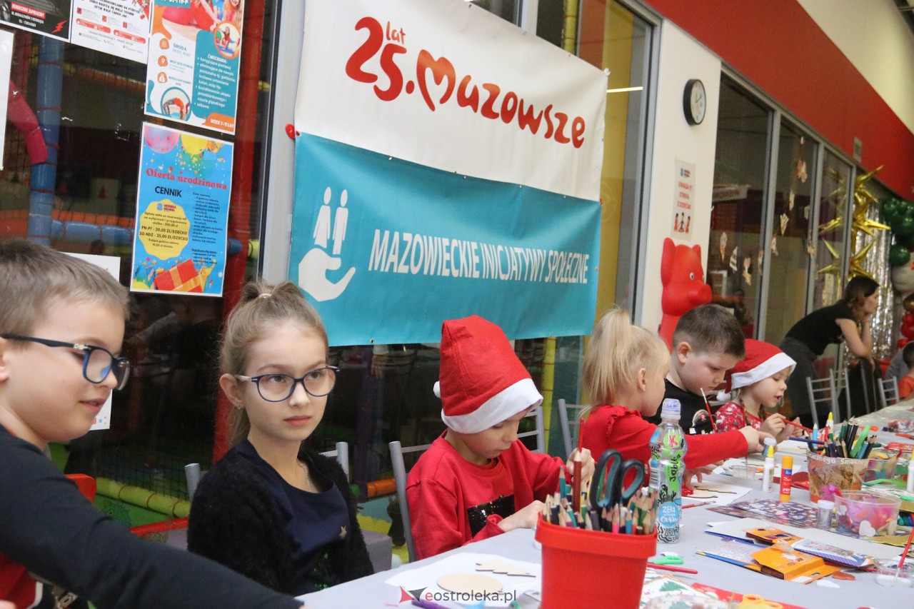 Rodzinne Spotkanie Mikołajkowe [02.12.2023] - zdjęcie #93 - eOstroleka.pl