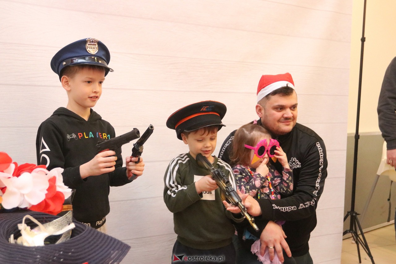 Rodzinne Spotkanie Mikołajkowe [02.12.2023] - zdjęcie #90 - eOstroleka.pl