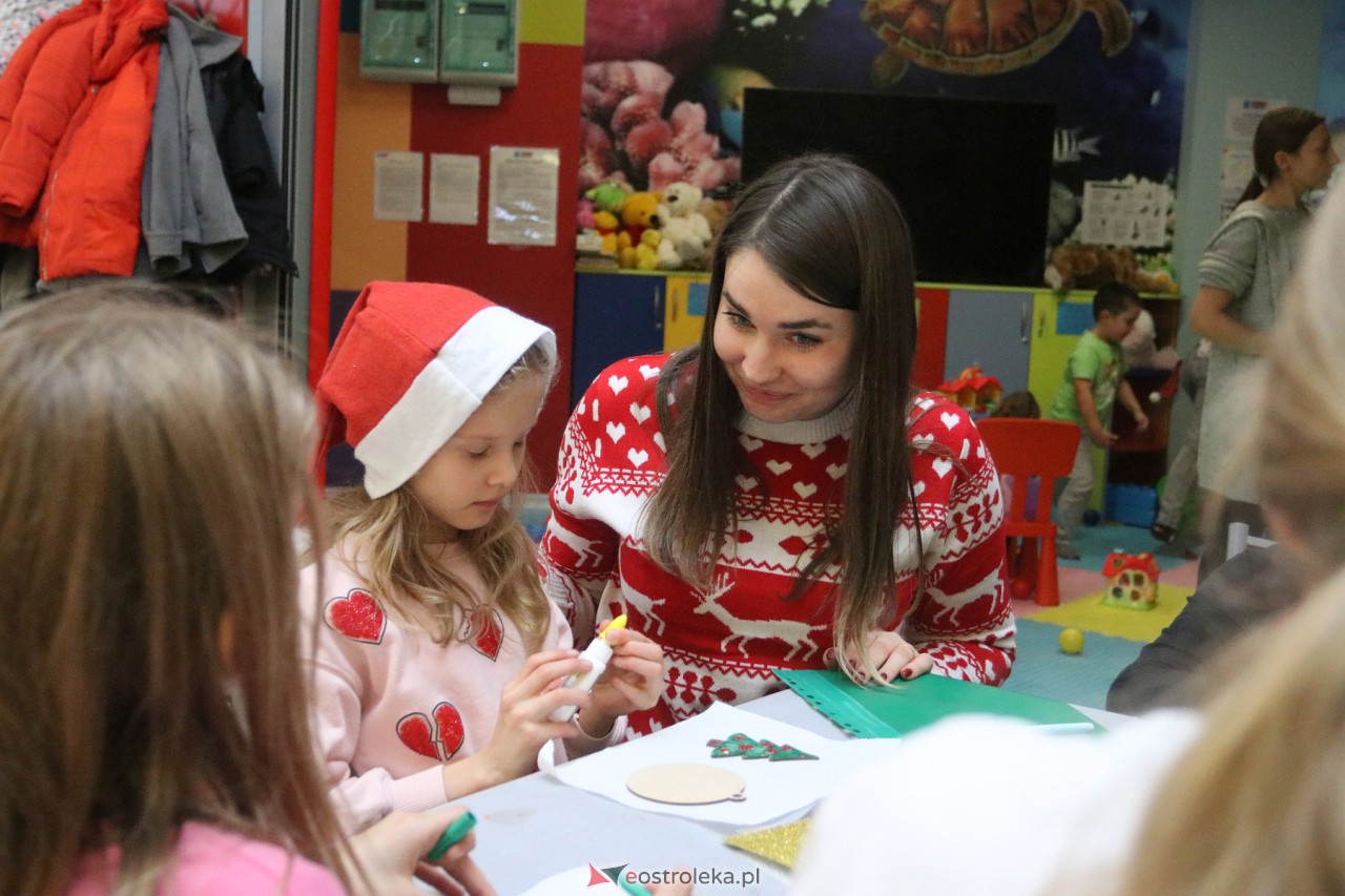 Rodzinne Spotkanie Mikołajkowe [02.12.2023] - zdjęcie #86 - eOstroleka.pl