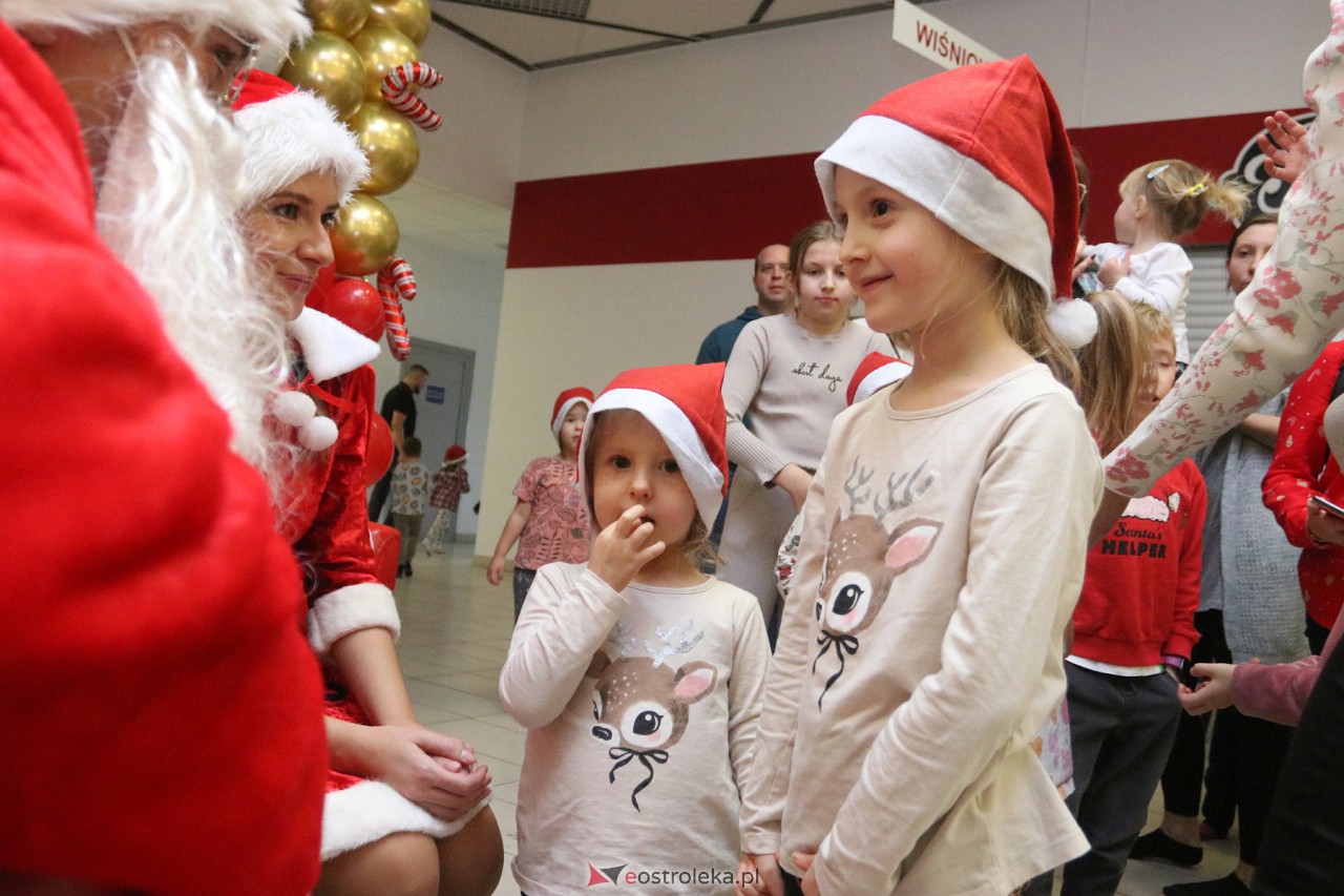Rodzinne Spotkanie Mikołajkowe [02.12.2023] - zdjęcie #68 - eOstroleka.pl