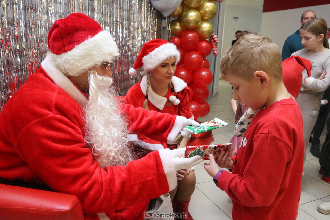Rodzinne Spotkanie Mikołajkowe [02.12.2023] - zdjęcie #65 - eOstroleka.pl