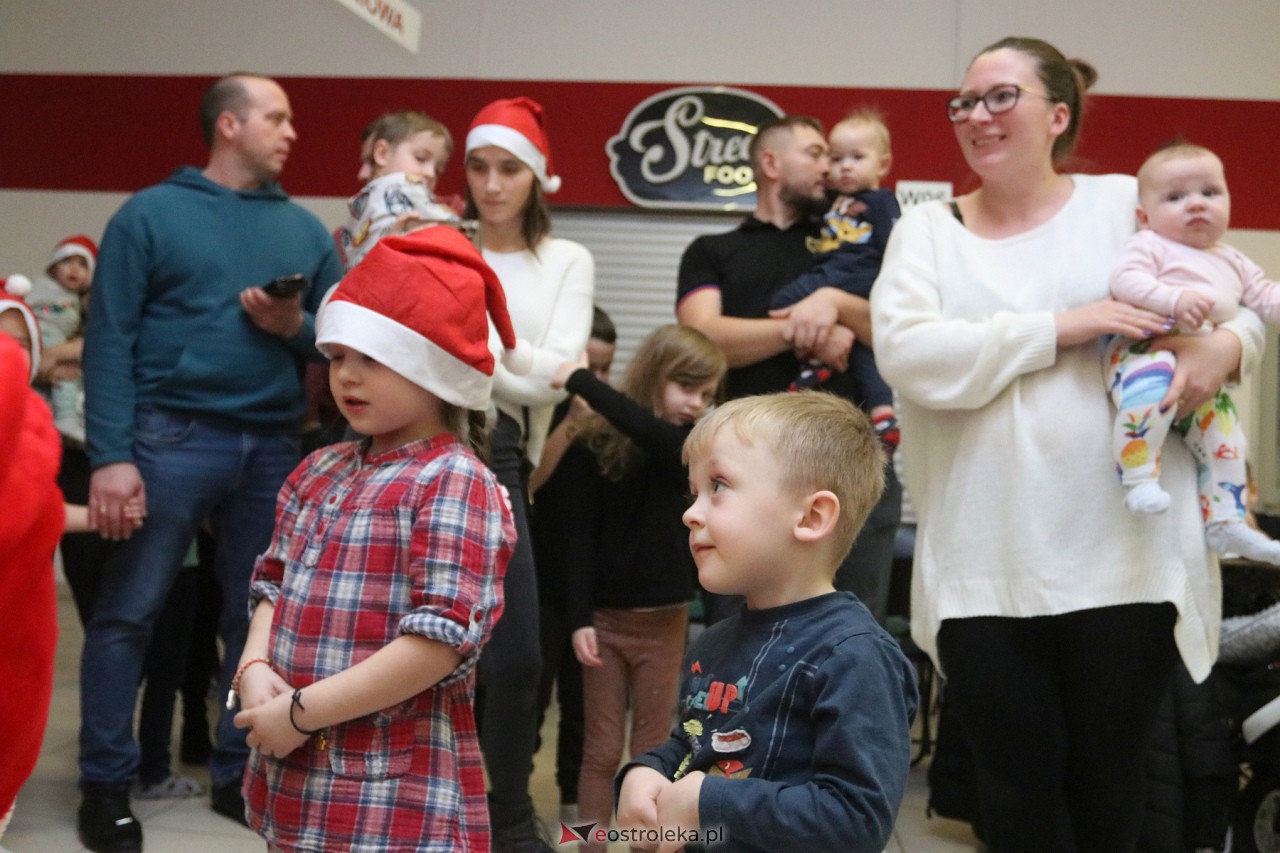 Rodzinne Spotkanie Mikołajkowe [02.12.2023] - zdjęcie #60 - eOstroleka.pl