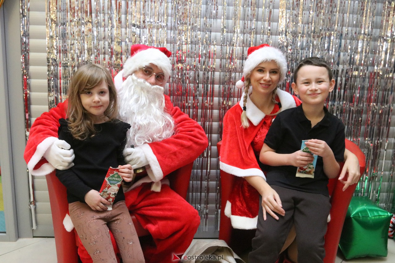 Rodzinne Spotkanie Mikołajkowe [02.12.2023] - zdjęcie #55 - eOstroleka.pl