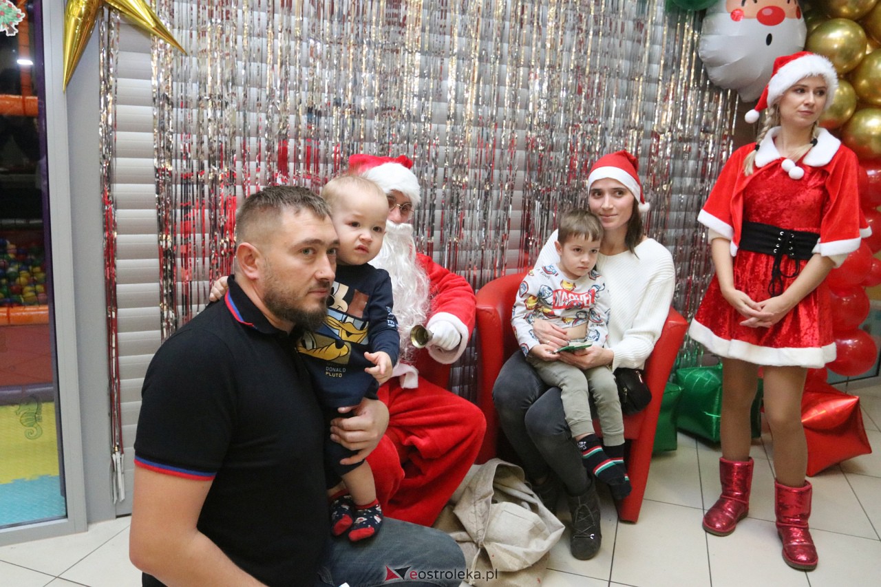 Rodzinne Spotkanie Mikołajkowe [02.12.2023] - zdjęcie #54 - eOstroleka.pl