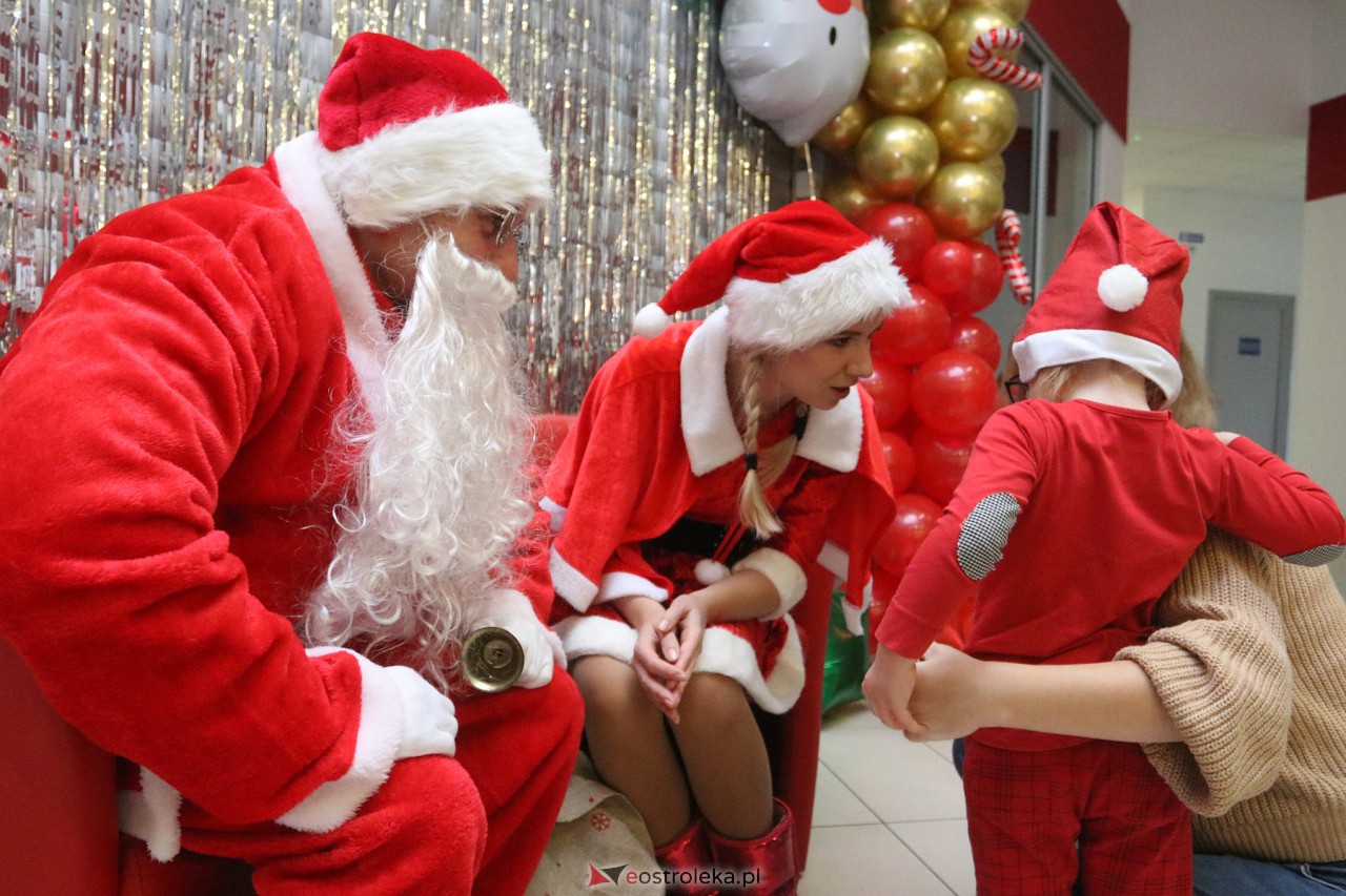 Rodzinne Spotkanie Mikołajkowe [02.12.2023] - zdjęcie #43 - eOstroleka.pl