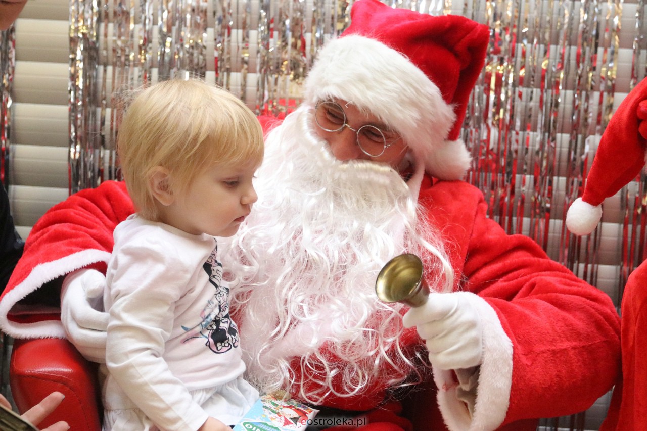 Rodzinne Spotkanie Mikołajkowe [02.12.2023] - zdjęcie #40 - eOstroleka.pl