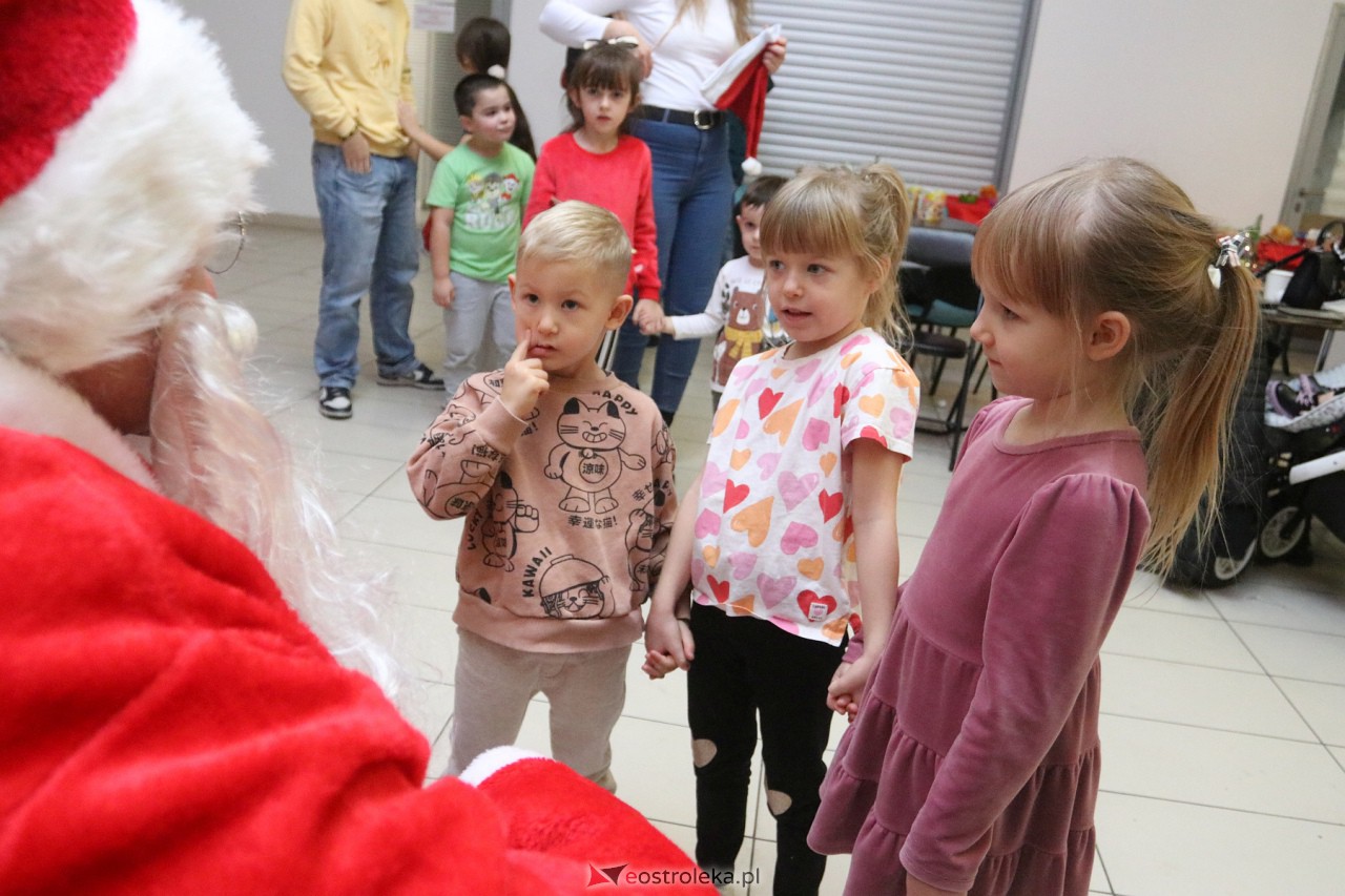 Rodzinne Spotkanie Mikołajkowe [02.12.2023] - zdjęcie #34 - eOstroleka.pl