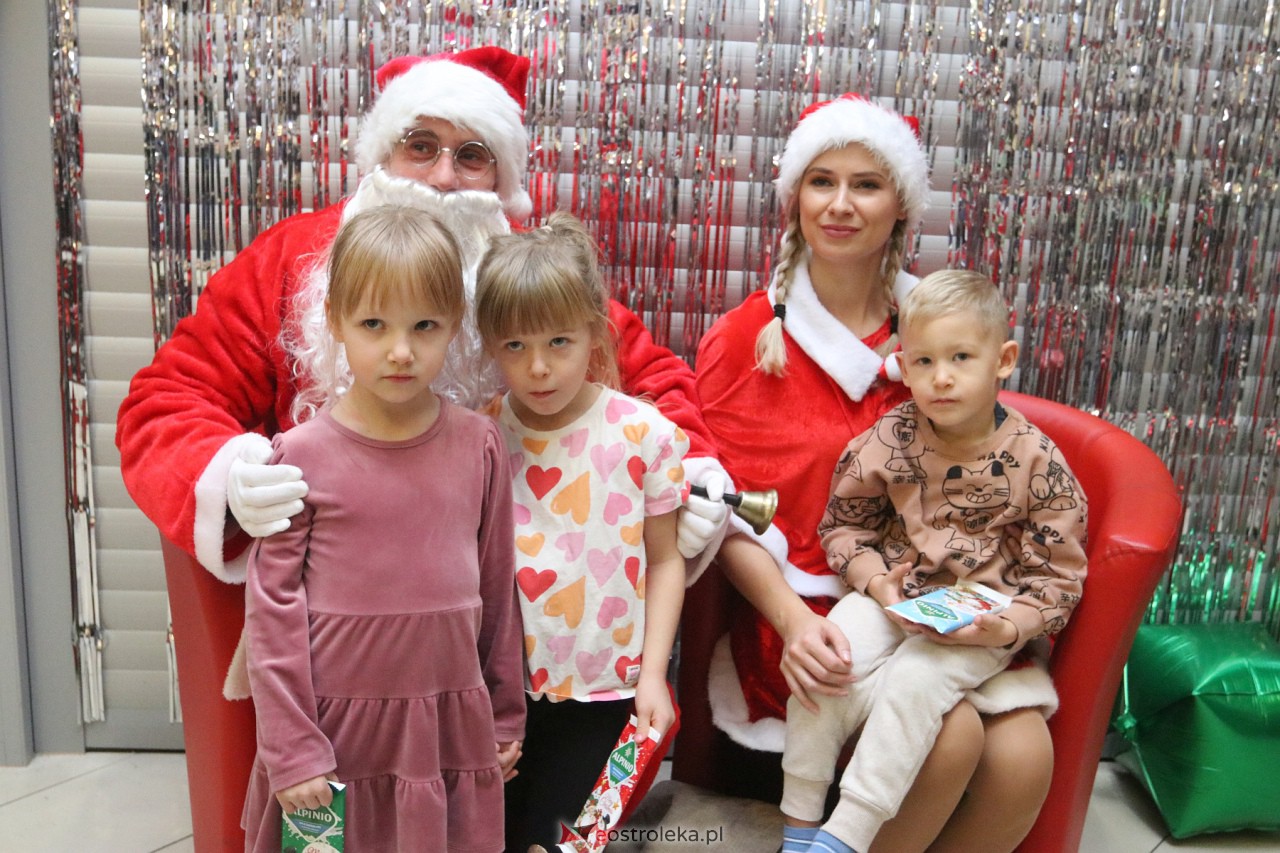 Rodzinne Spotkanie Mikołajkowe [02.12.2023] - zdjęcie #30 - eOstroleka.pl