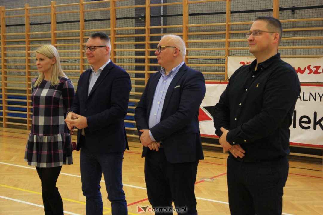 I Mikołajkowy Turniej Piłki Siatkowej z SM CENTRUM [02.12.2023] - zdjęcie #270 - eOstroleka.pl