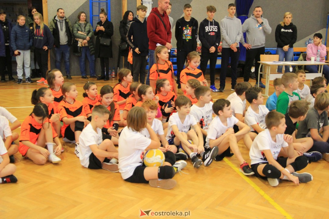 I Mikołajkowy Turniej Piłki Siatkowej z SM CENTRUM [02.12.2023] - zdjęcie #46 - eOstroleka.pl