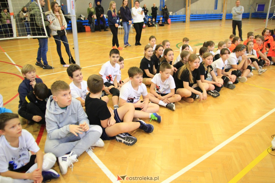 I Mikołajkowy Turniej Piłki Siatkowej z SM CENTRUM [02.12.2023] - zdjęcie #141 - eOstroleka.pl
