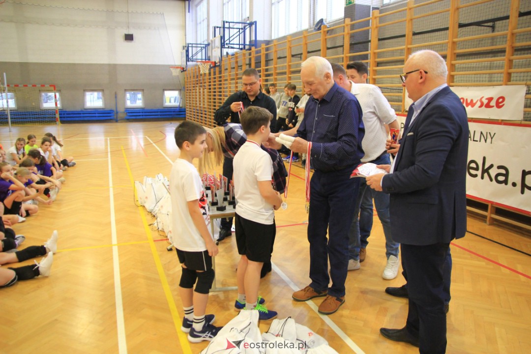 I Mikołajkowy Turniej Piłki Siatkowej z SM CENTRUM [02.12.2023] - zdjęcie #121 - eOstroleka.pl