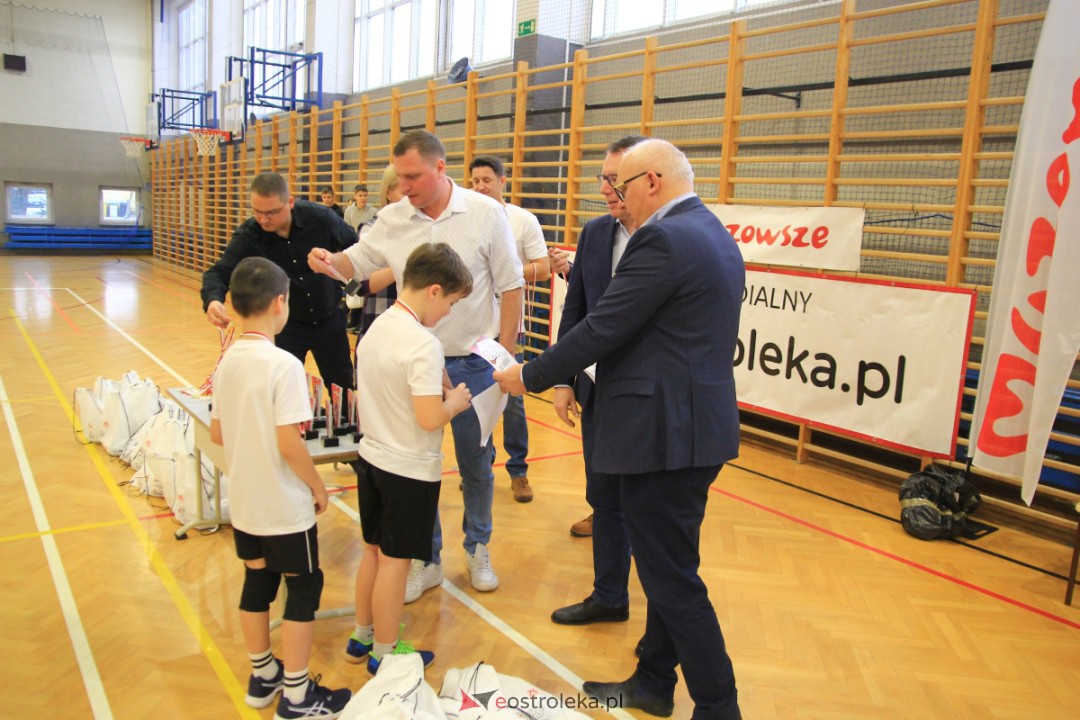 I Mikołajkowy Turniej Piłki Siatkowej z SM CENTRUM [02.12.2023] - zdjęcie #116 - eOstroleka.pl