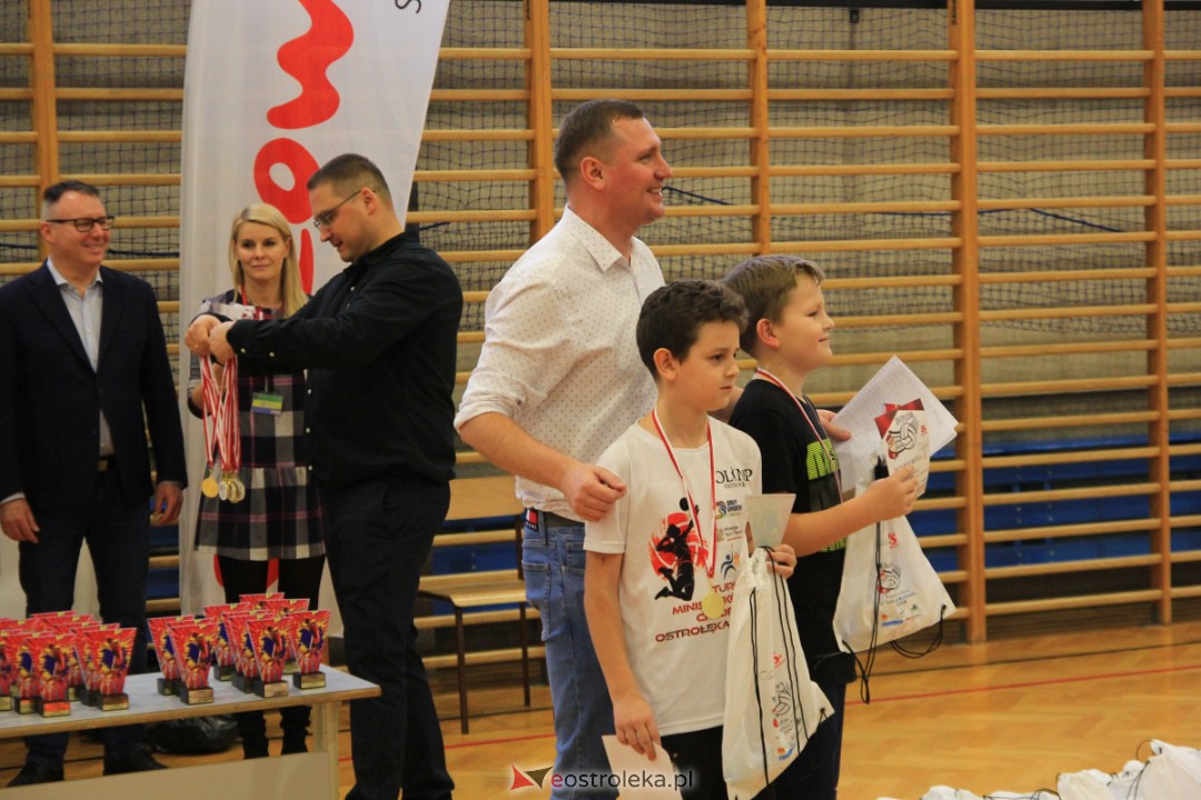 I Mikołajkowy Turniej Piłki Siatkowej z SM CENTRUM [02.12.2023] - zdjęcie #103 - eOstroleka.pl