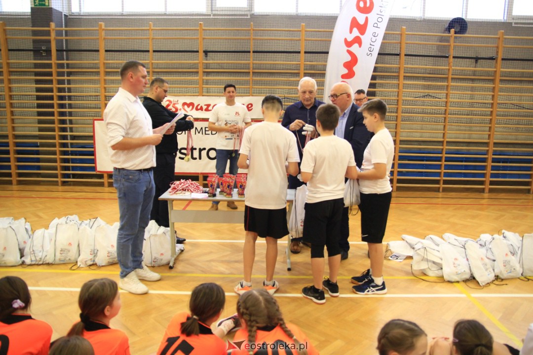 I Mikołajkowy Turniej Piłki Siatkowej z SM CENTRUM [02.12.2023] - zdjęcie #63 - eOstroleka.pl