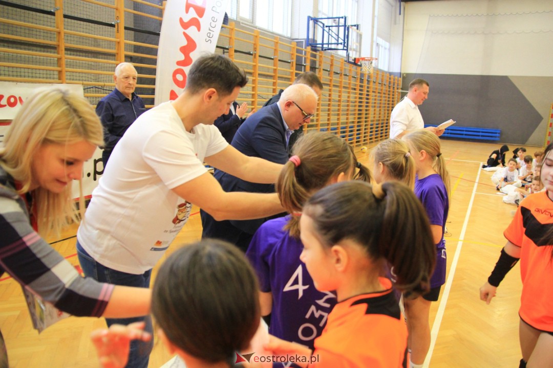 I Mikołajkowy Turniej Piłki Siatkowej z SM CENTRUM [02.12.2023] - zdjęcie #53 - eOstroleka.pl