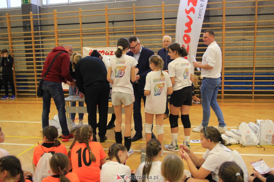 I Mikołajkowy Turniej Piłki Siatkowej z SM CENTRUM [02.12.2023] - zdjęcie #62 - eOstroleka.pl