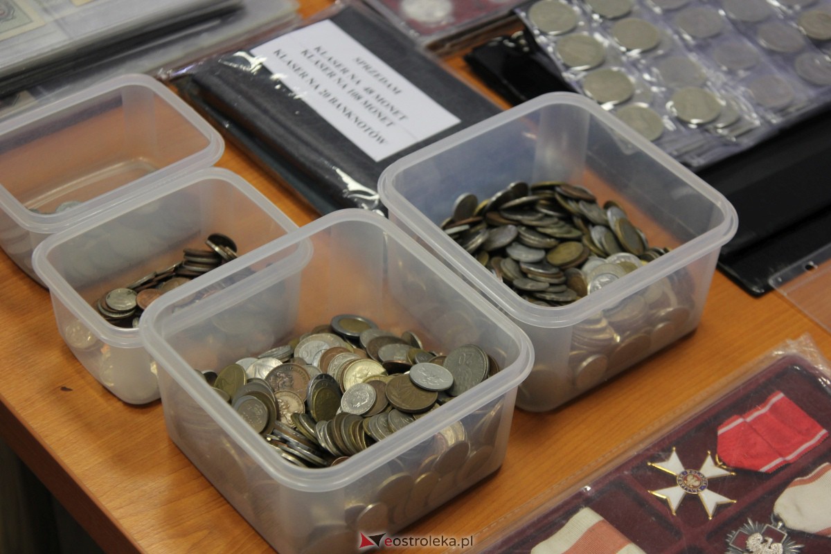 Giełda kolekcjonerska w Klubie Lokator [03.12.2023] - zdjęcie #33 - eOstroleka.pl