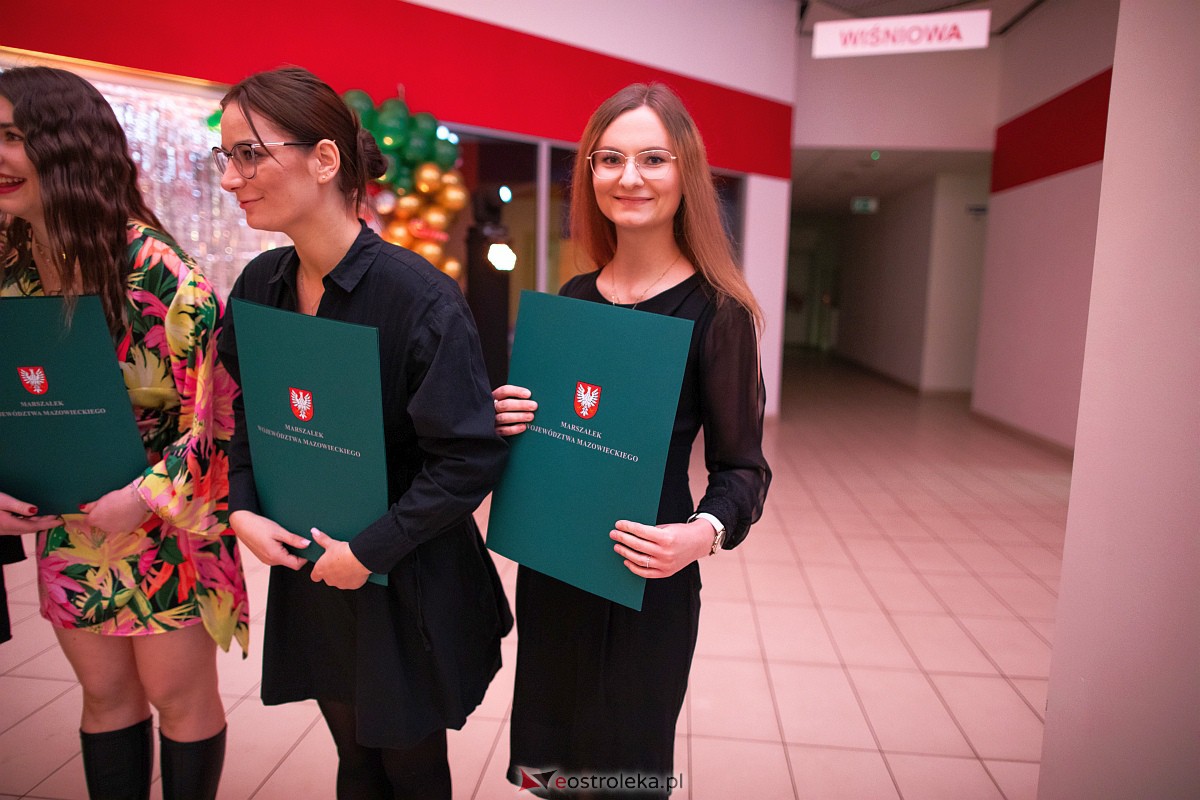 15 lat pomocy potrzebującym. Wolontariusze MIS-u uhonorowani przez samorząd Mazowsza [2.12.2023] - zdjęcie #4 - eOstroleka.pl