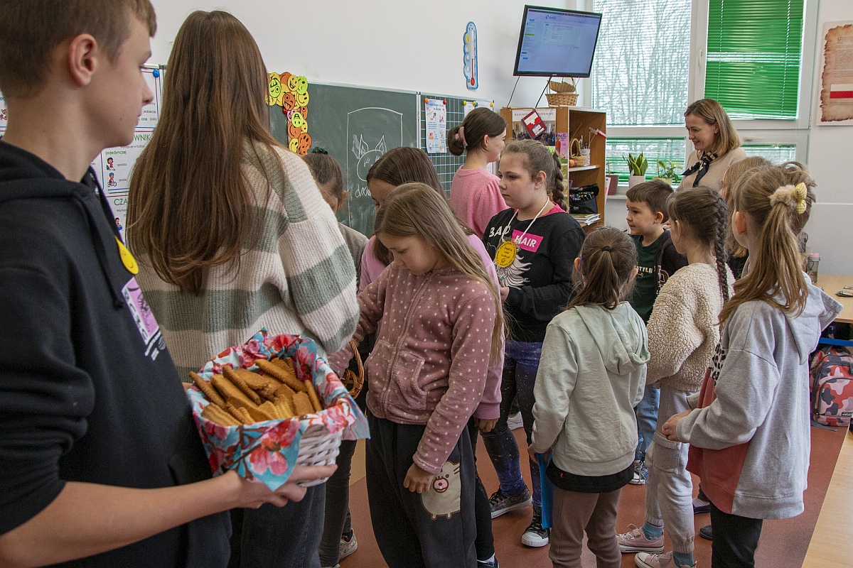 Tydzień dbania o relacje w SP w Lipnikach [05.12.2023] - zdjęcie #46 - eOstroleka.pl