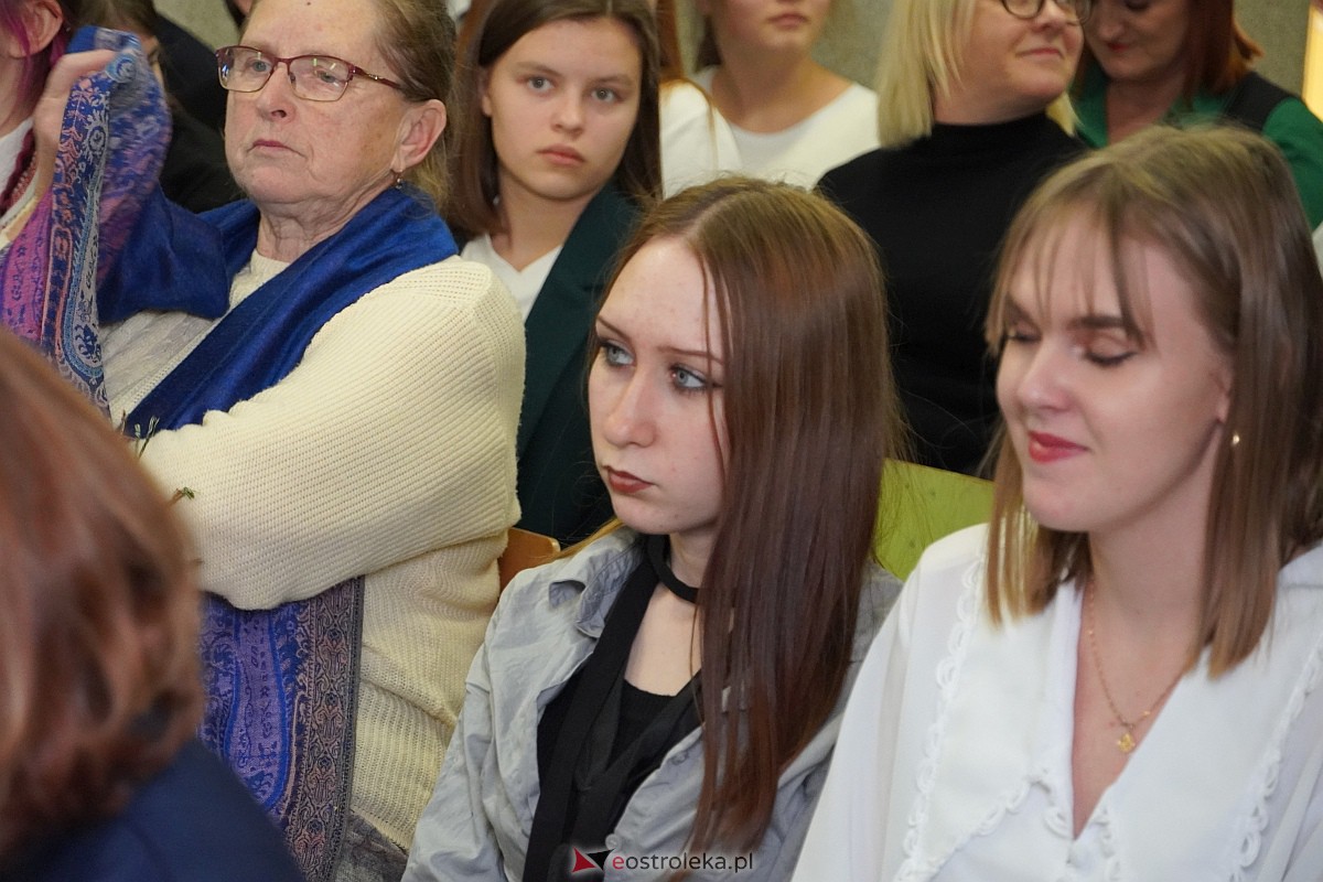 V Olimpiada Wiedzy o Kurpiach [05.12.2023] - zdjęcie #93 - eOstroleka.pl