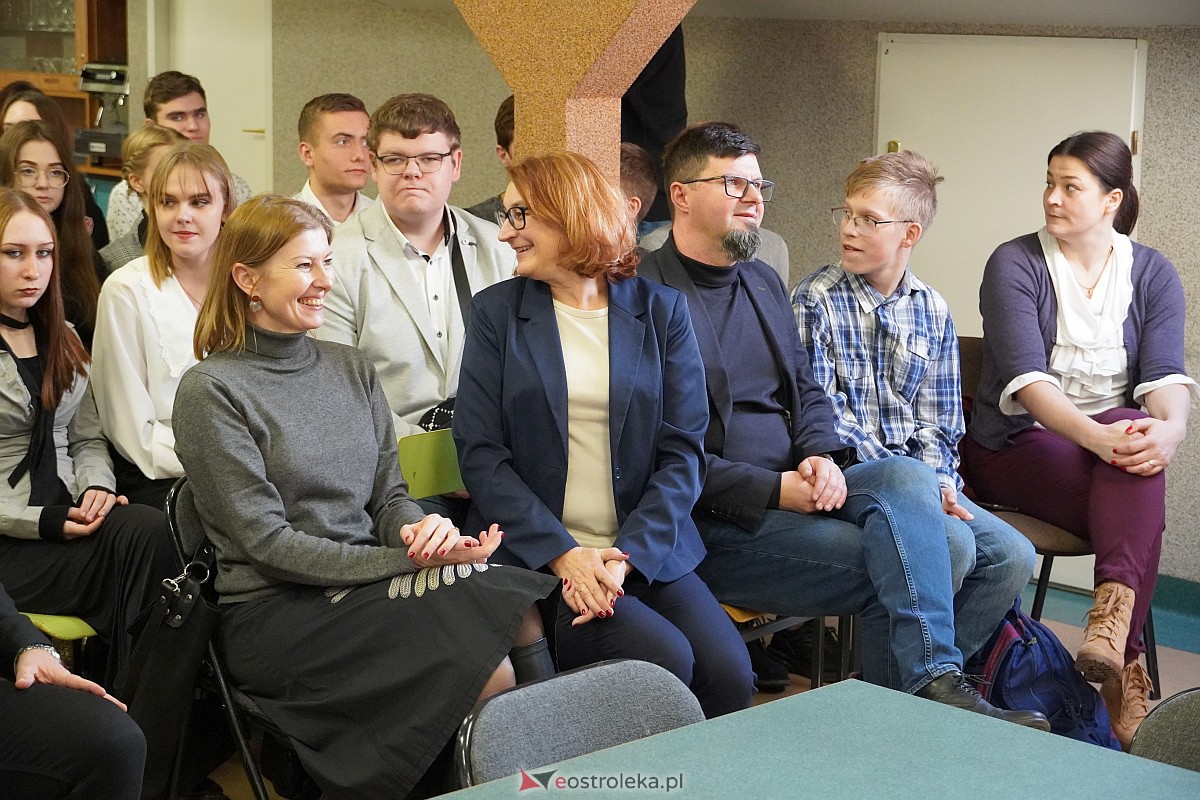 V Olimpiada Wiedzy o Kurpiach [05.12.2023] - zdjęcie #82 - eOstroleka.pl