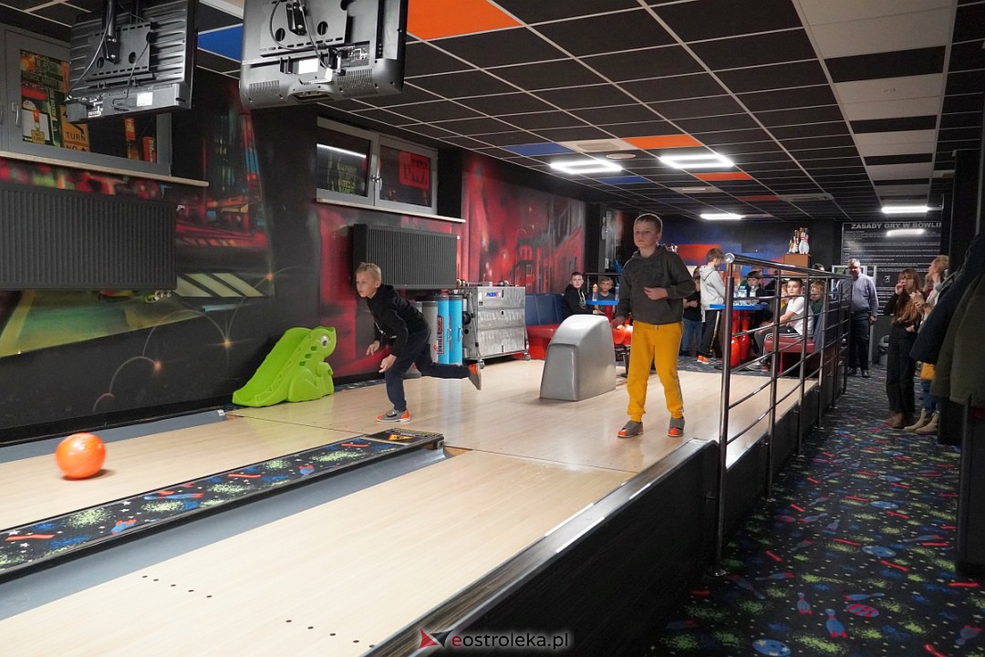 Mikołajkowy Turniej Bowlingowy dla dzieci i młodzieży szkolnej [5.12.2023] - zdjęcie #9 - eOstroleka.pl