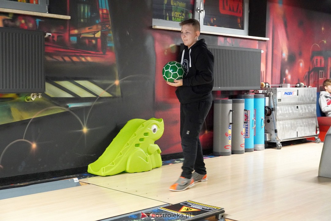 Mikołajkowy Turniej Bowlingowy dla dzieci i młodzieży szkolnej [5.12.2023] - zdjęcie #4 - eOstroleka.pl