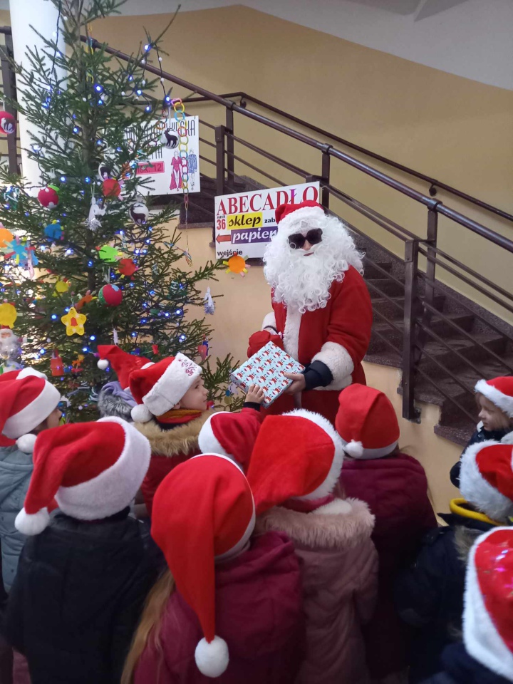 Choinka na ludowo z Krainą Misiów [05.12.2023] - zdjęcie #69 - eOstroleka.pl