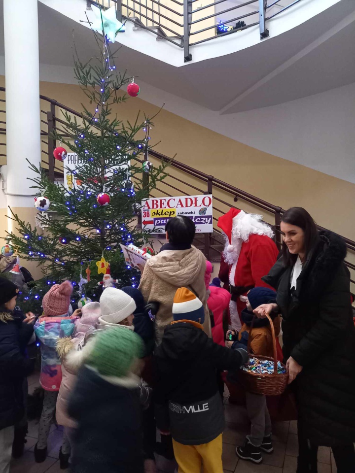 Choinka na ludowo z Krainą Misiów [05.12.2023] - zdjęcie #46 - eOstroleka.pl