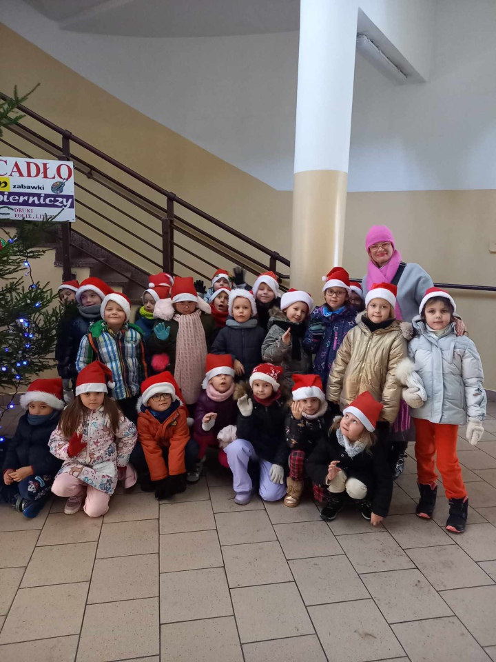 Choinka na ludowo z Krainą Misiów [05.12.2023] - zdjęcie #45 - eOstroleka.pl