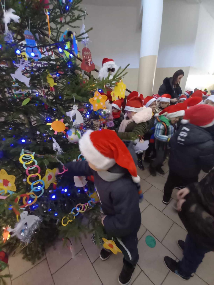 Choinka na ludowo z Krainą Misiów [05.12.2023] - zdjęcie #44 - eOstroleka.pl