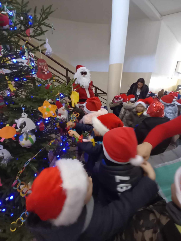 Choinka na ludowo z Krainą Misiów [05.12.2023] - zdjęcie #32 - eOstroleka.pl