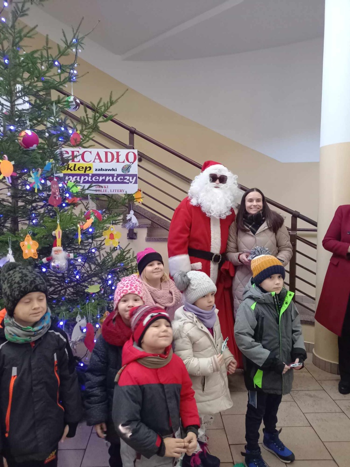 Choinka na ludowo z Krainą Misiów [05.12.2023] - zdjęcie #31 - eOstroleka.pl