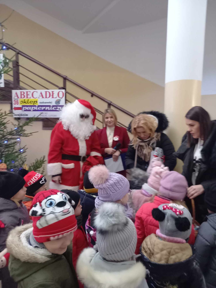 Choinka na ludowo z Krainą Misiów [05.12.2023] - zdjęcie #25 - eOstroleka.pl