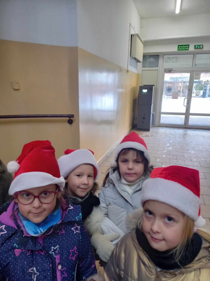 Choinka na ludowo z Krainą Misiów [05.12.2023] - zdjęcie #23 - eOstroleka.pl