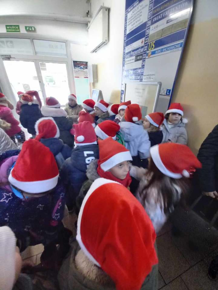 Choinka na ludowo z Krainą Misiów [05.12.2023] - zdjęcie #18 - eOstroleka.pl